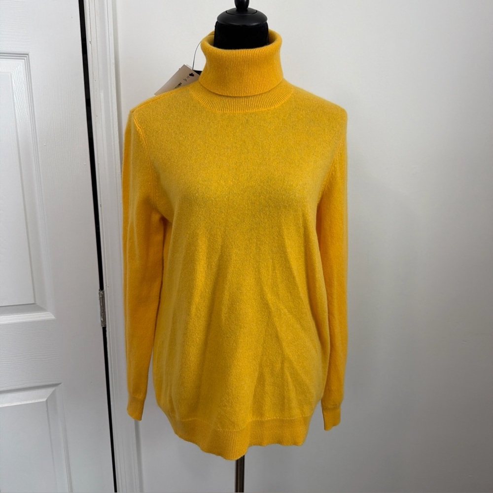 C By Bloomingdales Cashmere Yellow Turtleneck Sweater - Size Large - NWT